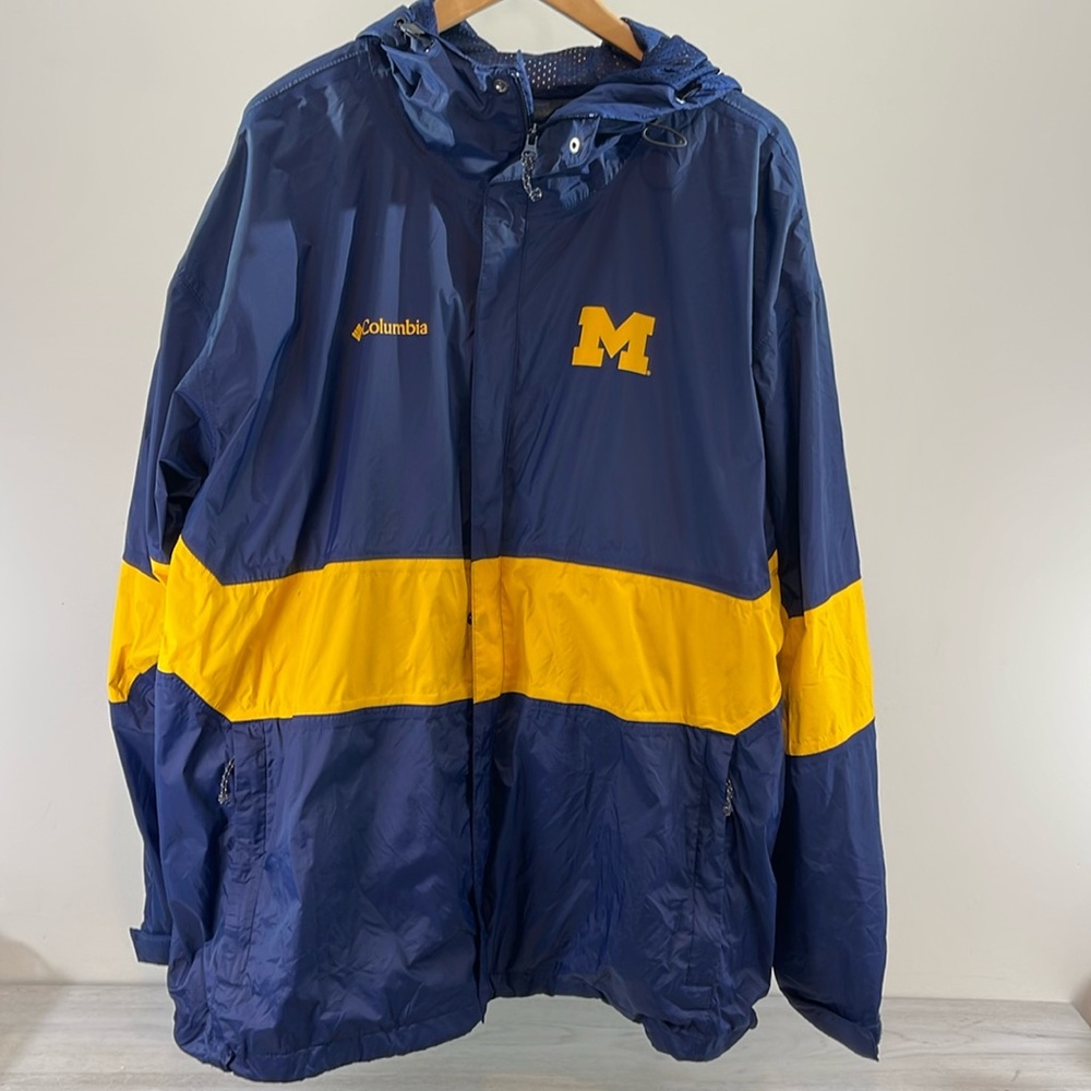 Columbia Michigan Waterproof Hooded Windbreaker